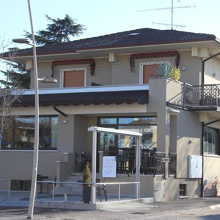 Hotel Margherita Meuble Sirmione Exterior photo